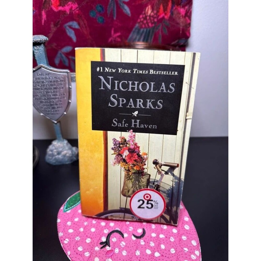 Soft Cover Book Nicholas Sparks, Safe Haven